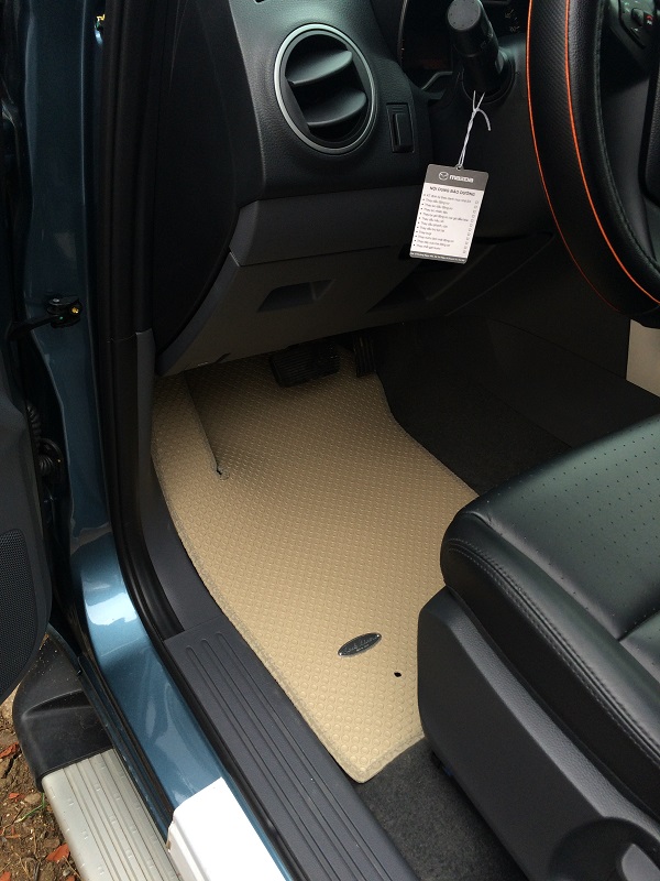 /tham-lot-san-o-to-Mazda BT-50